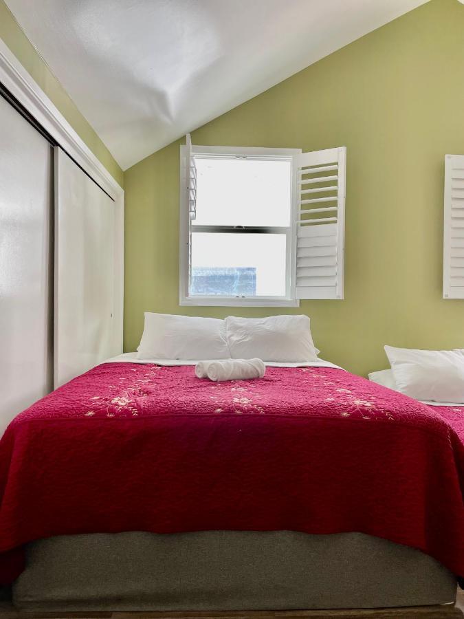 Private Large La Bedroom W Private Full Bathroom Or Half-bathroom - Tv - Ac - Wifi - Private Fridge Near Usc - Exposition Park - Usc Memorial Coliseum - Banc Of California Bmo Stadium - Downtown Angeles Dtla - Of Southern California Us Accommodatie bij particulieren Los Angeles