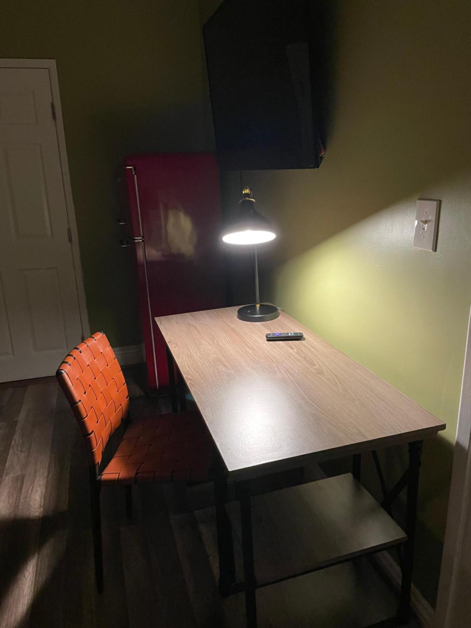 Private Large La Bedroom W Private Full Bathroom Or Half-bathroom - Tv - Ac - Wifi - Private Fridge Near Usc - Exposition Park - Usc Memorial Coliseum - Banc Of California Bmo Stadium - Downtown Angeles Dtla - Of Southern California Us Accommodatie bij particulieren