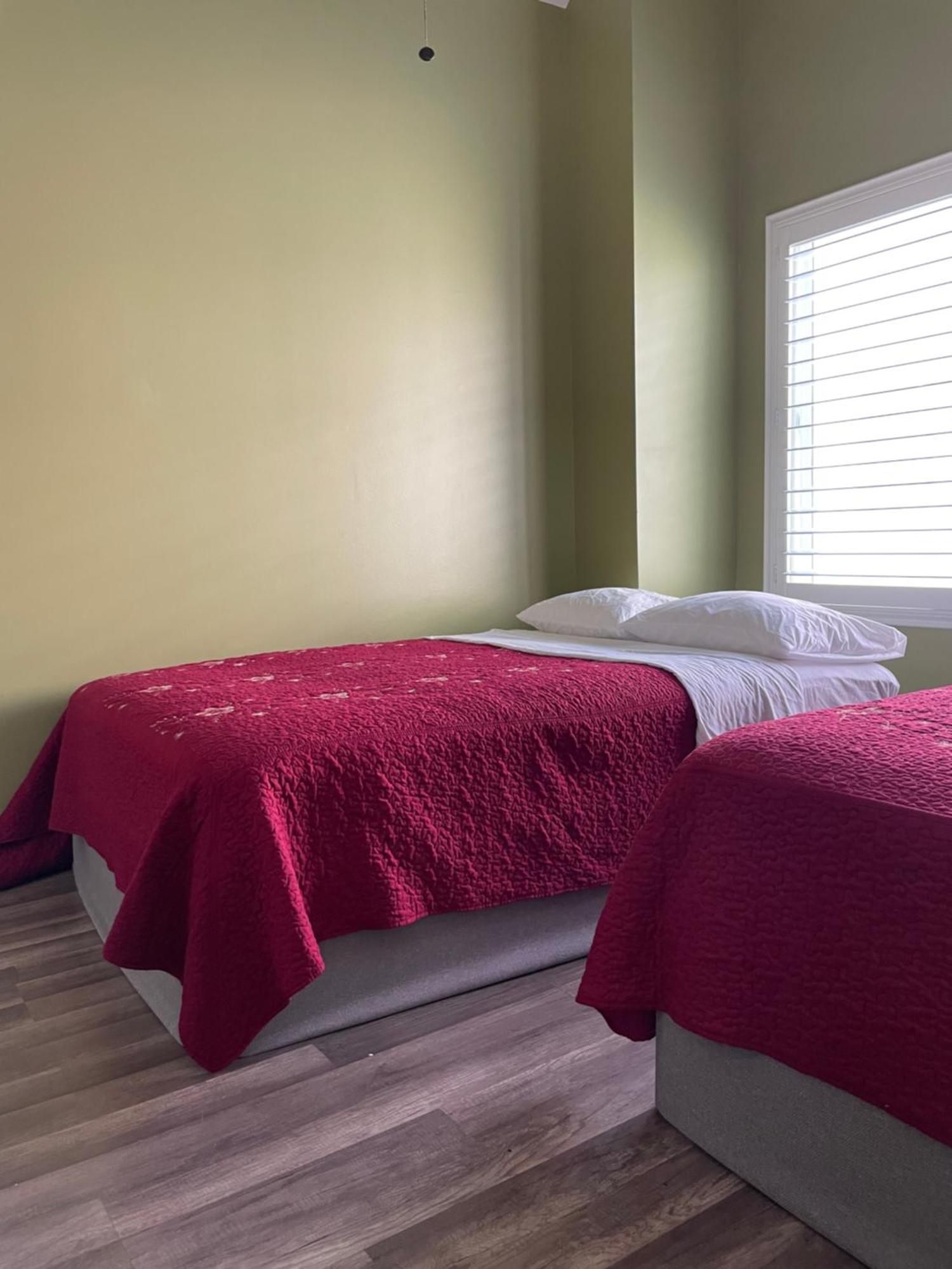 Accommodatie bij particulieren Private Large La Bedroom W Private Full Bathroom Or Half-bathroom - Tv - Ac - Wifi - Private Fridge Near Usc - Exposition Park - Usc Memorial Coliseum - Banc Of California Bmo Stadium - Downtown Angeles Dtla - Of Southern California Us Los Angeles