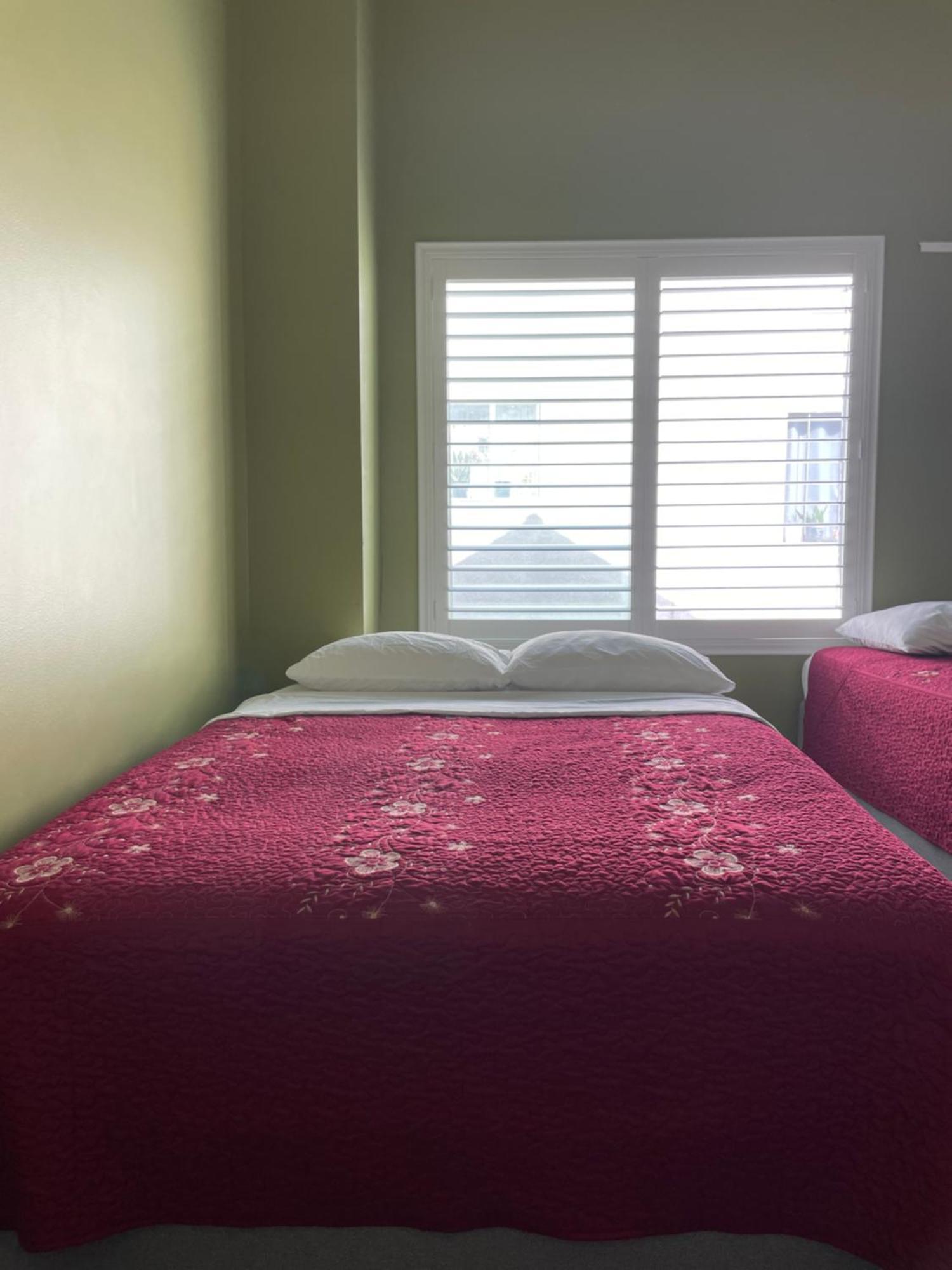 Private Large La Bedroom W Private Full Bathroom Or Half-bathroom - Tv - Ac - Wifi - Private Fridge Near Usc - Exposition Park - Usc Memorial Coliseum - Banc Of California Bmo Stadium - Downtown Angeles Dtla - Of Southern California Us Accommodatie bij particulieren *