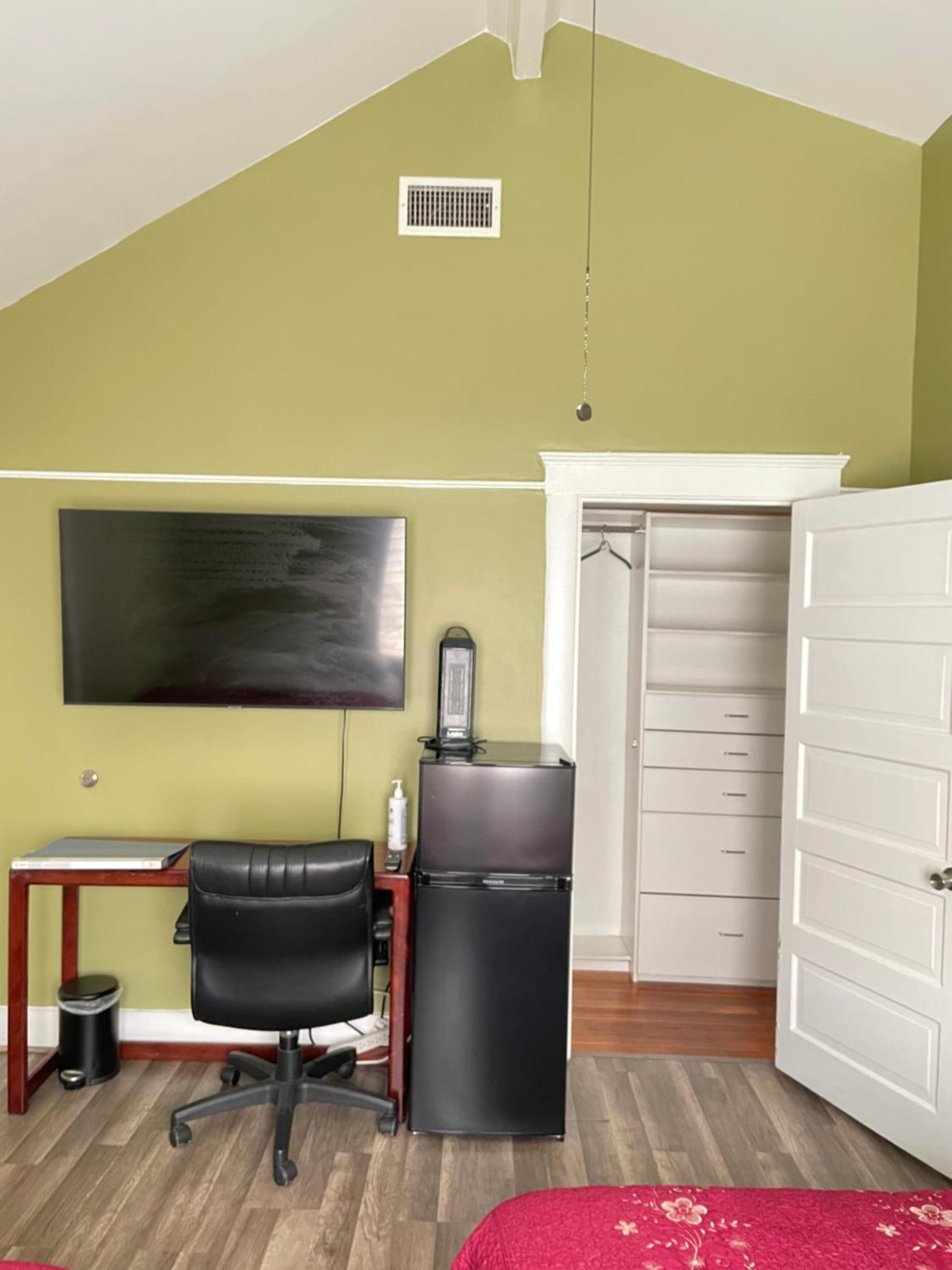 Accommodatie bij particulieren Private Large La Bedroom W Private Full Bathroom Or Half-bathroom - Tv - Ac - Wifi - Private Fridge Near Usc - Exposition Park - Usc Memorial Coliseum - Banc Of California Bmo Stadium - Downtown Angeles Dtla - Of Southern California Us *
