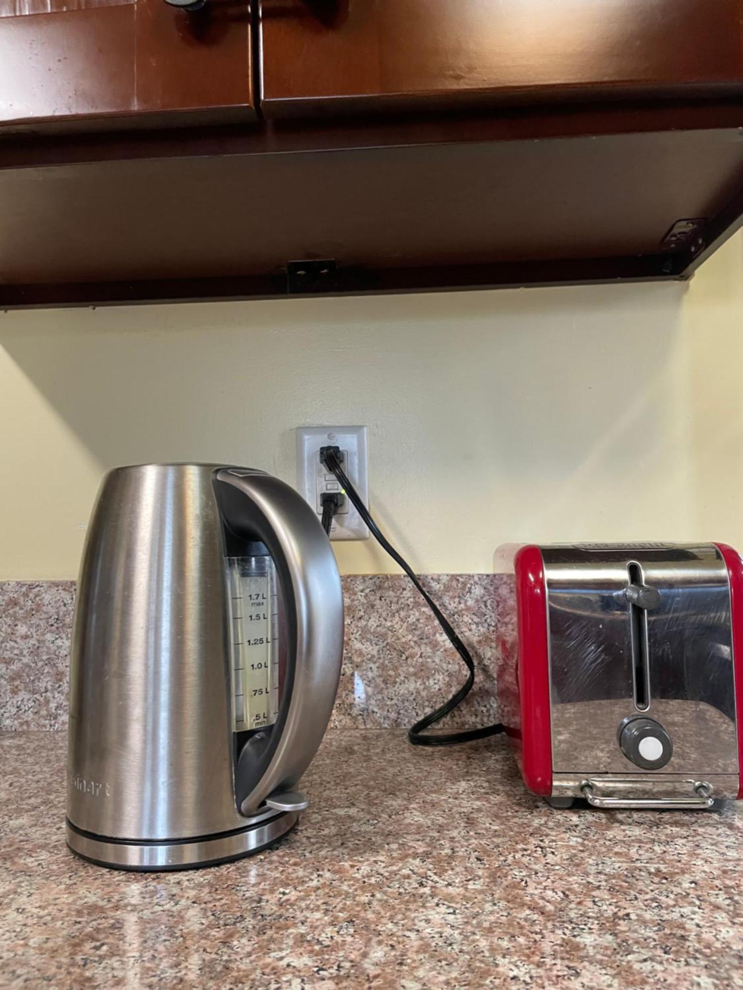 Private Large La Bedroom W Private Full Bathroom Or Half-bathroom - Tv - Ac - Wifi - Private Fridge Near Usc - Exposition Park - Usc Memorial Coliseum - Banc Of California Bmo Stadium - Downtown Angeles Dtla - Of Southern California Us Los Angeles