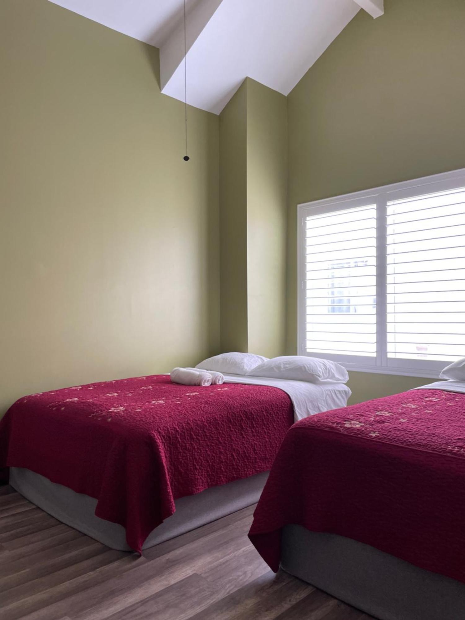 Private Large La Bedroom W Private Full Bathroom Or Half-bathroom - Tv - Ac - Wifi - Private Fridge Near Usc - Exposition Park - Usc Memorial Coliseum - Banc Of California Bmo Stadium - Downtown Angeles Dtla - Of Southern California Us Accommodatie bij particulieren *