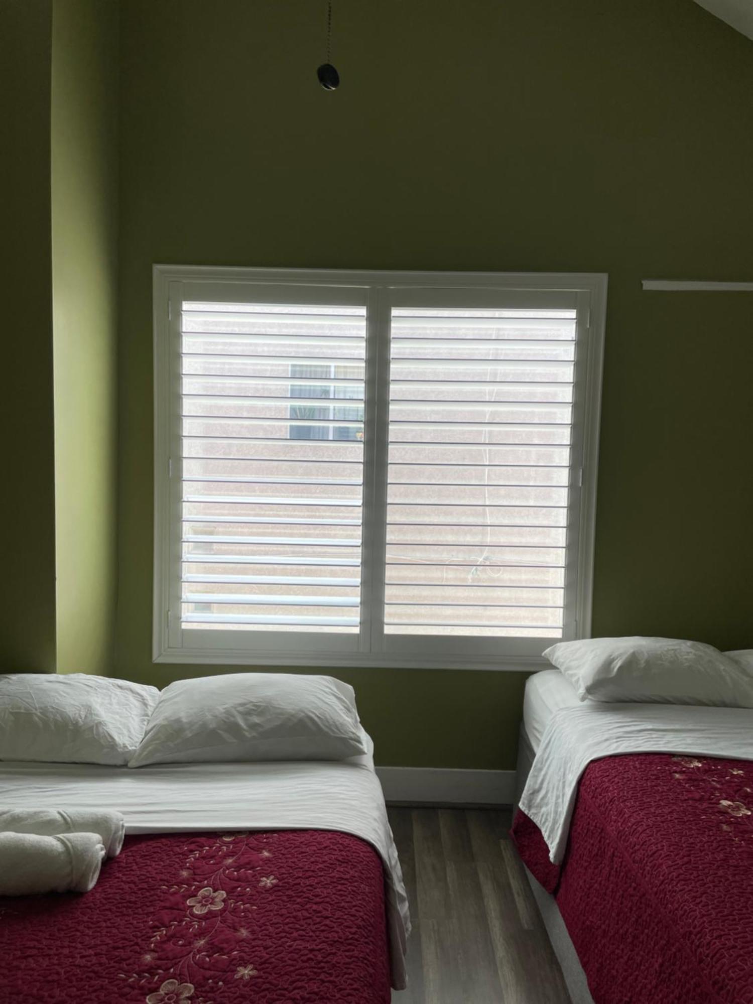 Private Large La Bedroom W Private Full Bathroom Or Half-bathroom - Tv - Ac - Wifi - Private Fridge Near Usc - Exposition Park - Usc Memorial Coliseum - Banc Of California Bmo Stadium - Downtown Angeles Dtla - Of Southern California Us Los Angeles